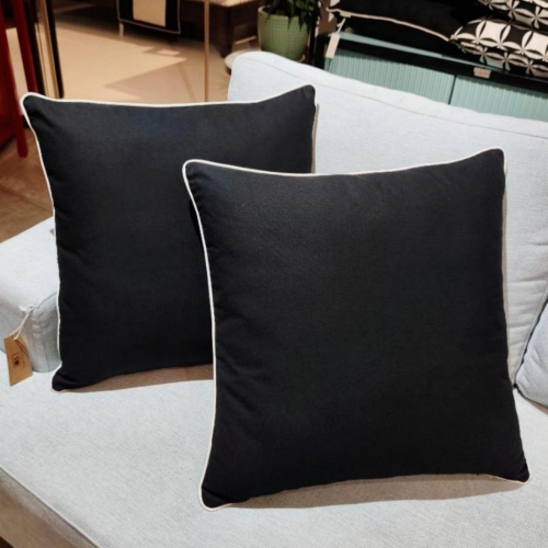 Black pillows/GH06.4
