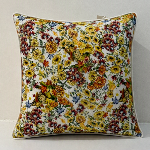 Blossom Charm Pillow/GH03