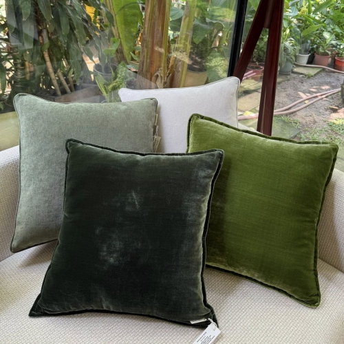 Green Velvet pillows/GNT1